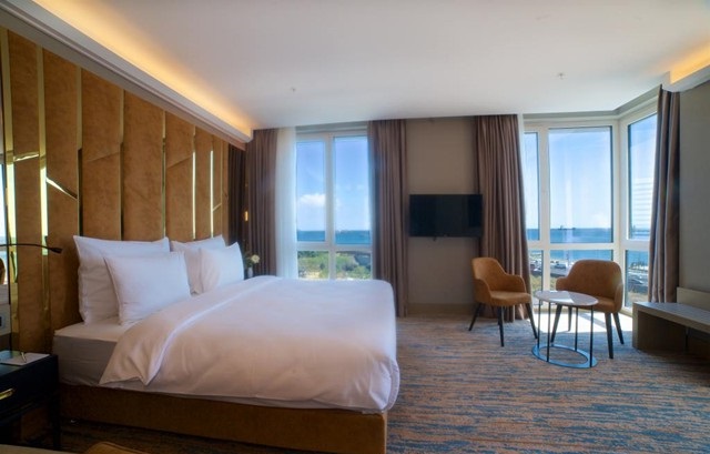 Deniz Manzaralı Junior Suite